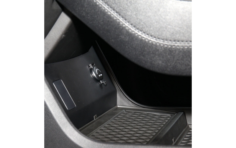 瑞虎8plus無(wú)線充電安裝教程適用瑞虎8PLUS瑞虎鯤鵬版