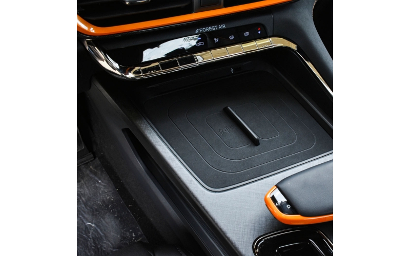 長安UNI-T無線充電拆裝教程